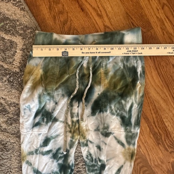 YFB Coraline Green Tie Dye Soft Knit Sweatshirt & Pants Sz Small - Picture 8 of 9